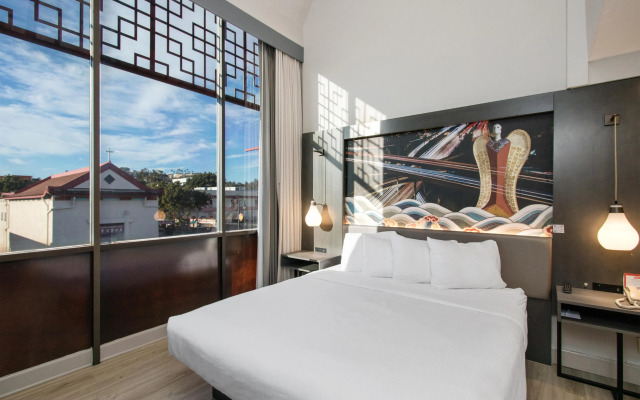 Aiden Los Angeles Downtown Dragon Gate Inn