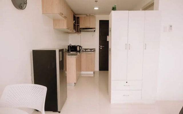 Chic & Cozy Metro Hideout