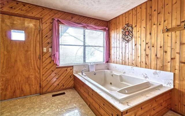 LeConte View 2 - One Bedroom Cabin