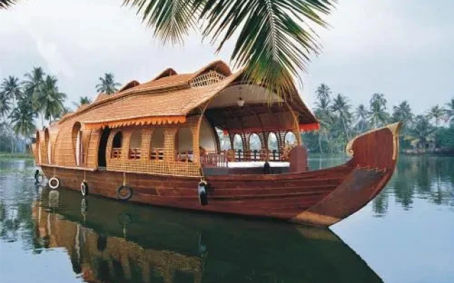Marari Cleetus beach homestay