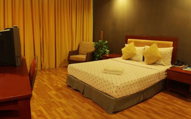 Mayres Hotel Kota Tinggi