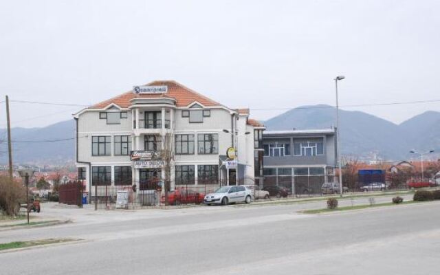 M Garni Hotel