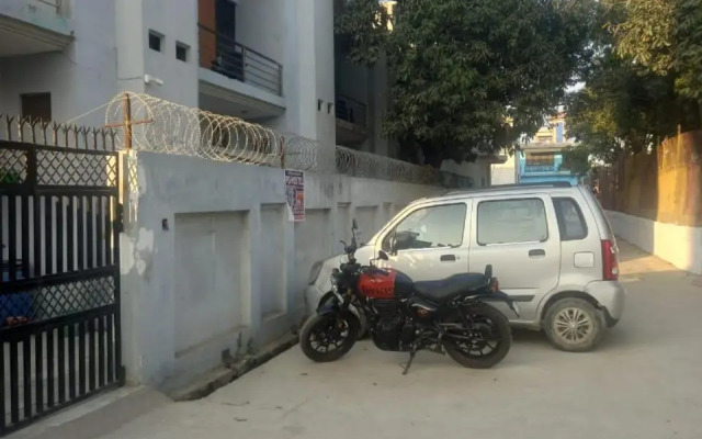Super Class Guest Hostel