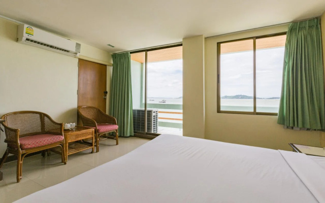 Lake Inn Hotel