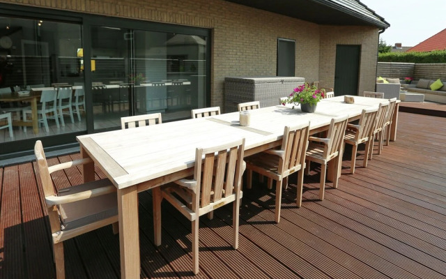 Splendid Villa in Middelkerke with Sauna, Hot Tub, Terrace