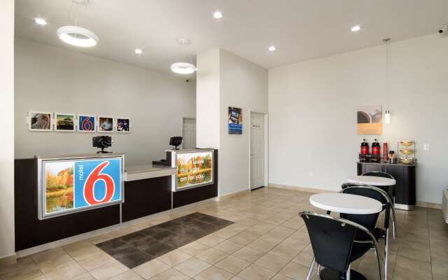 Motel 6 Lexington, KY - Airport