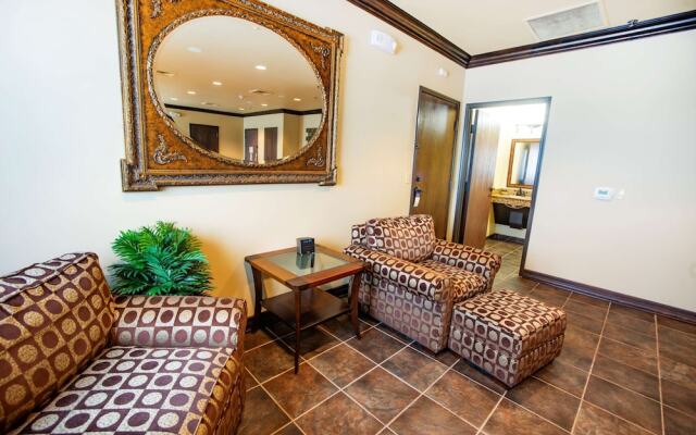 Best Western Plus Cimarron Hotel & Suites