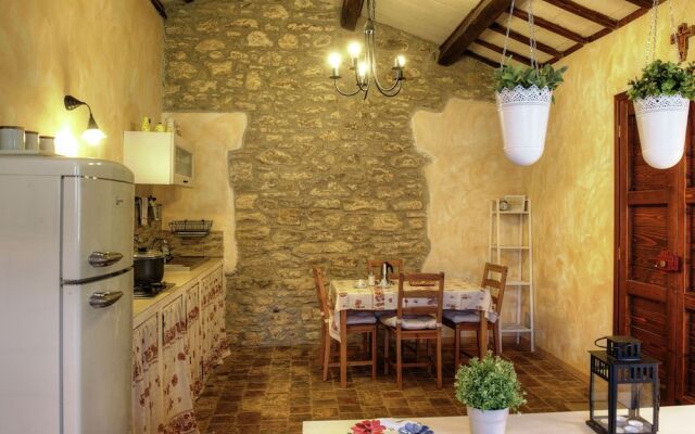 Bright Holiday Home in Modigliana With Swimming Pool