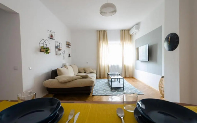Stylized and modern apartment in Bucharest