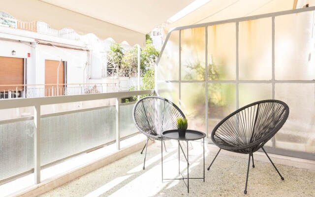 Petite 1BR Apartment in Exarchia