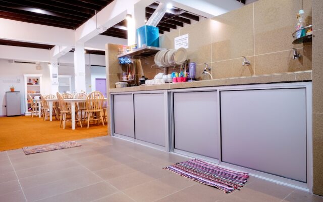 River Jazz Guest House - Hostel