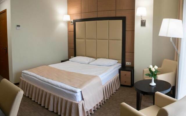 Green Park Hotel