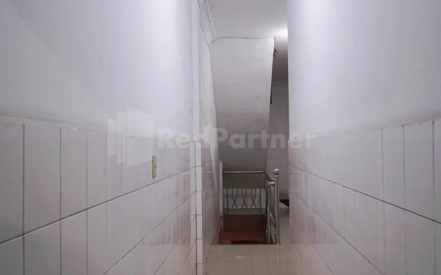 Edbert Guesthouse RedPartner
