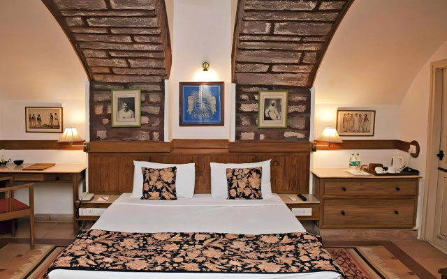 WelcomHeritage Bal Samand Lake Palace – Guest Rooms – Jodhpur
