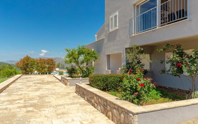 Green Hills Apartment
