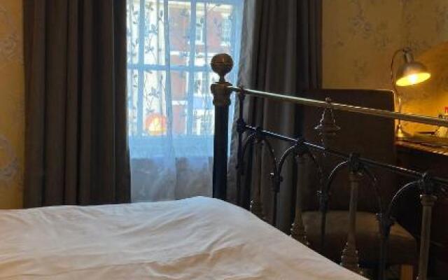 Whitecliff Guesthouse