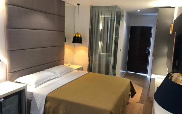 Apollonia Royale Hotel