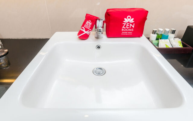 ZEN Premium Seminyak Braban