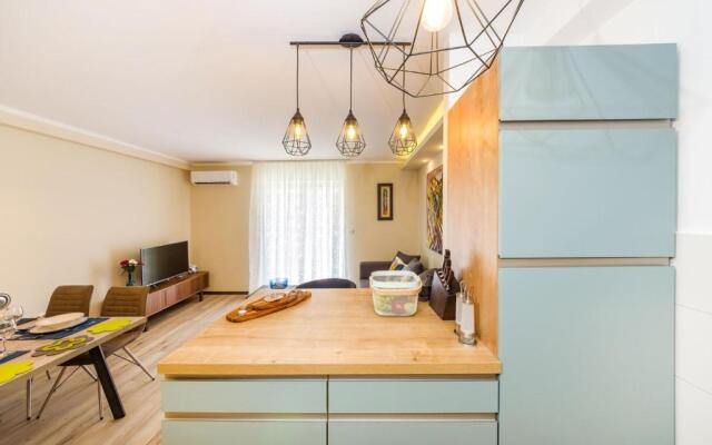 Ema 2Br Apt. In Old Town Centre
