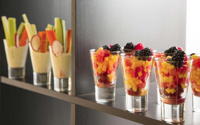 DoubleTree by Hilton Chicago - Oak Brook