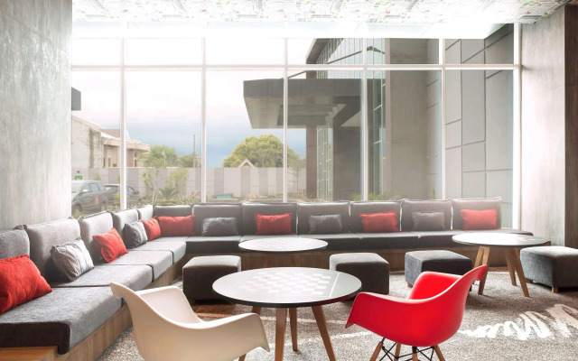 ibis Makassar City Center