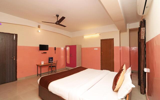 OYO 4979 Prabha Palace Lodge