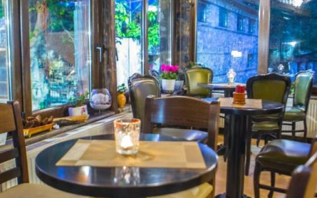 Metohi Inn