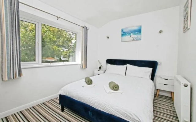 Atlantic Reach Cozy 2-bed With Parking