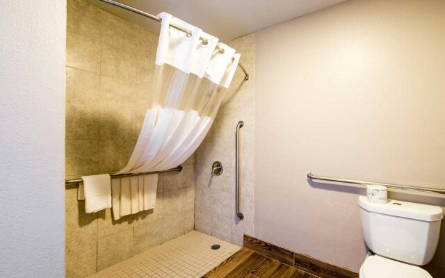Quality Inn University near Downtown