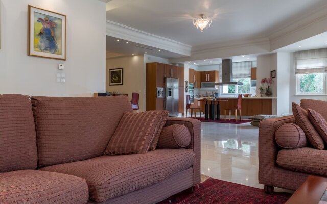 Beautiful Villa in Attica With Sauna