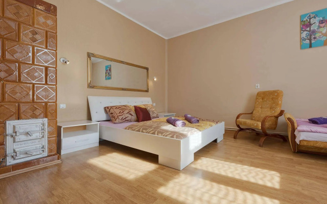 70s Hostel