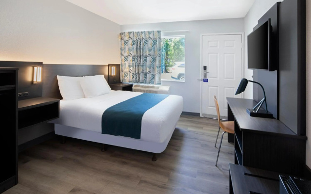 Motel 6 Woodland, CA – Sacramento Airport