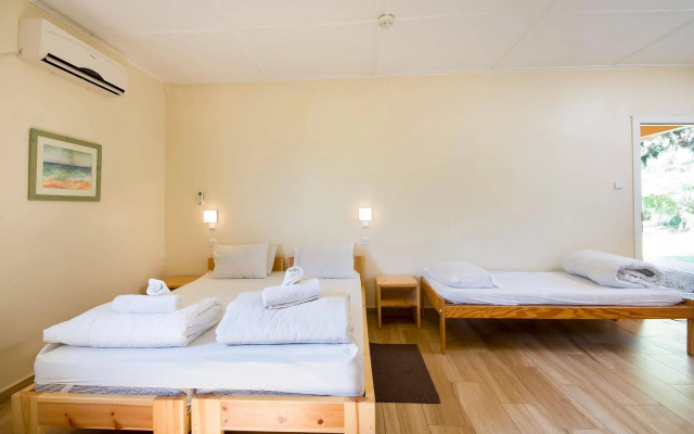 Kibbutz Inbar Country Lodging