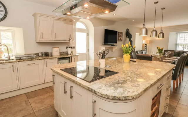 Lower Norton Farmhouse