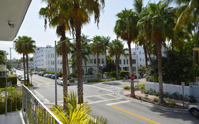 Art Deco Ocean Walk Apartments