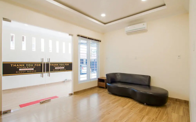 Super OYO 3316 Adam Malik Guesthouse Near Stasiun Medan