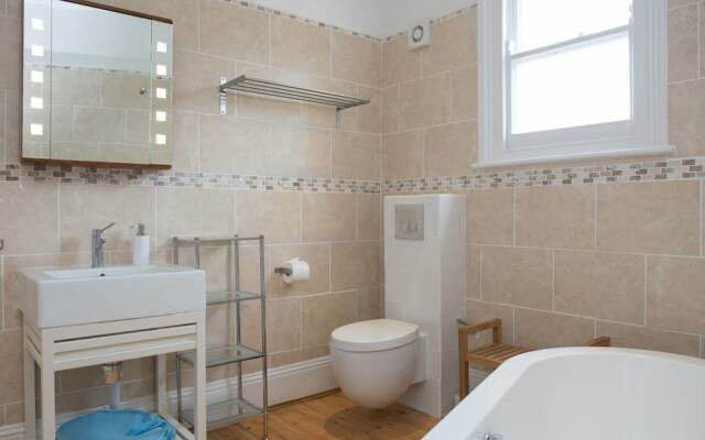 Remarkable 4-Bed House in Ashburton