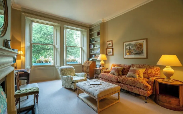 Redcliffe Gardens by Capital