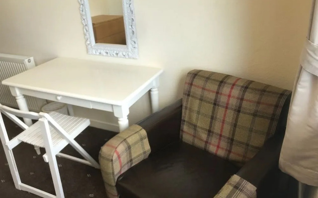 Crags View Apartment