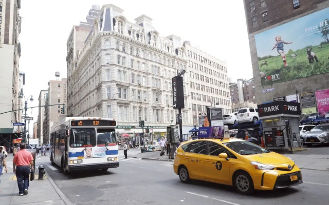 The Nomad Suites & Apartments