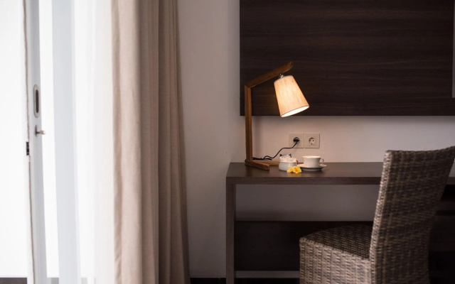 Adhiloka – Guest Rooms – Ungasan