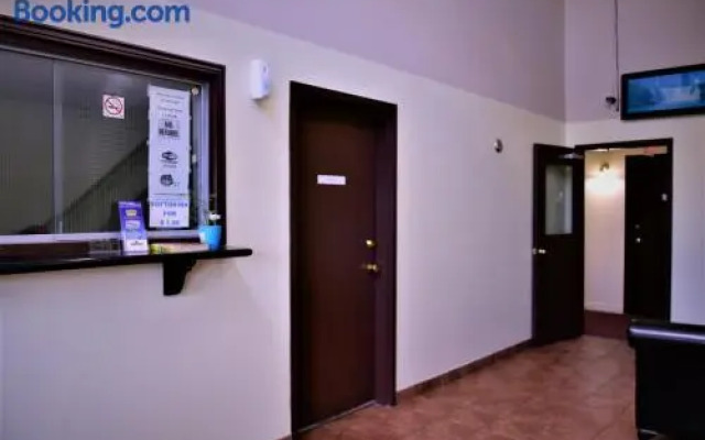 Royal Windsor Inn & Suites