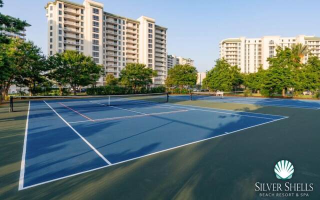 Picture Perfect 2 Bedroom Condo by RedAwning