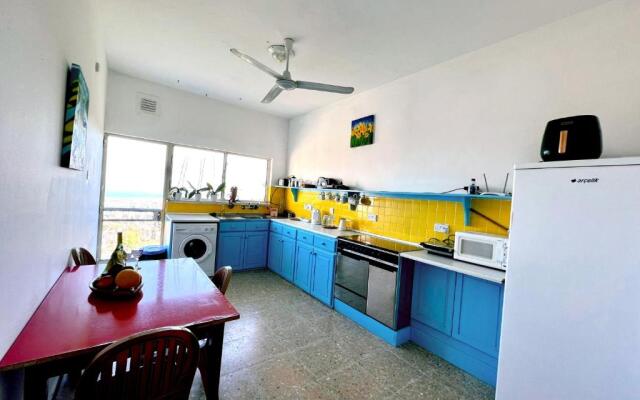 Sea View Spacious Private Villa in Lapta