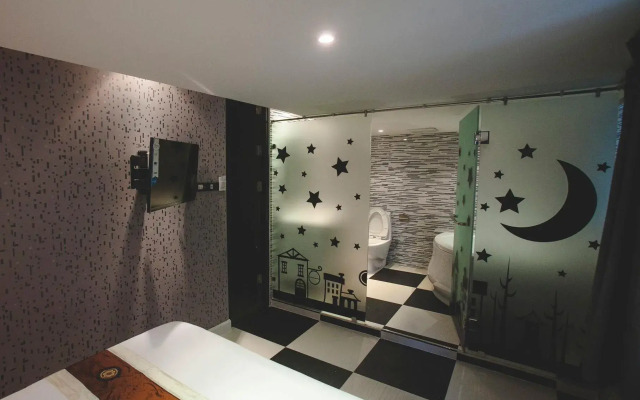 Double Five - Hostel