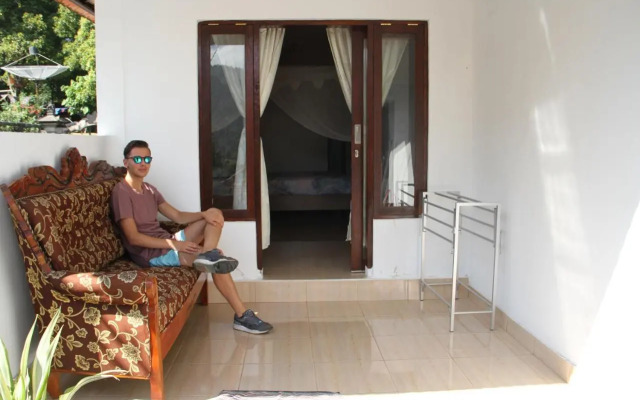 Adila Warung And Homestay