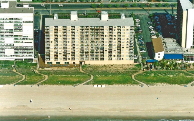 Marigot Beach 209 2 Bedroom Condo by RedAwning