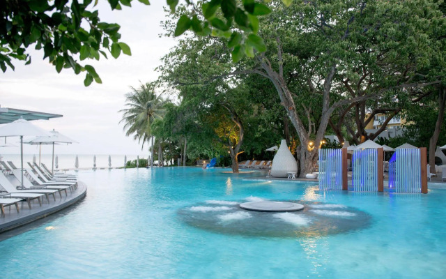 Veranda Pool Villas & Suite