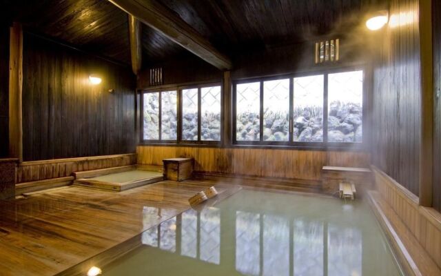 Kusatsu Onsen EKINARIYA RYOKAN