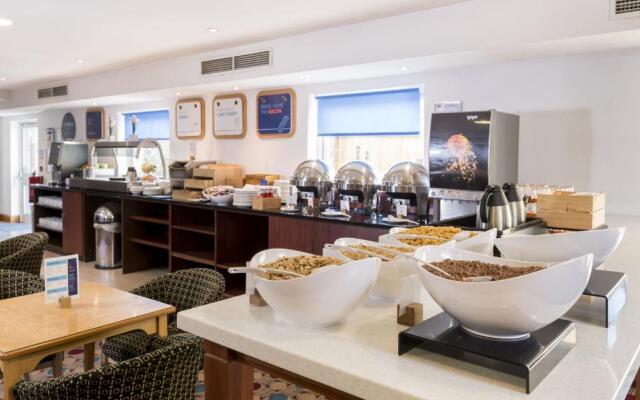 Holiday Inn Express Birmingham Star City by IHG